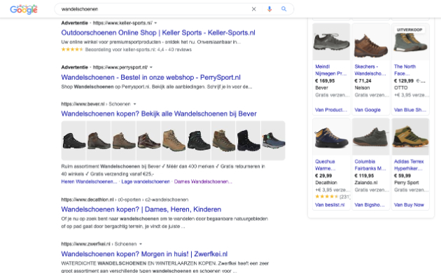 Resultaten in google voor het zoekwoord wandelschoenen geven aan dat de zoekintentie is om wandelschoenen te kopen.